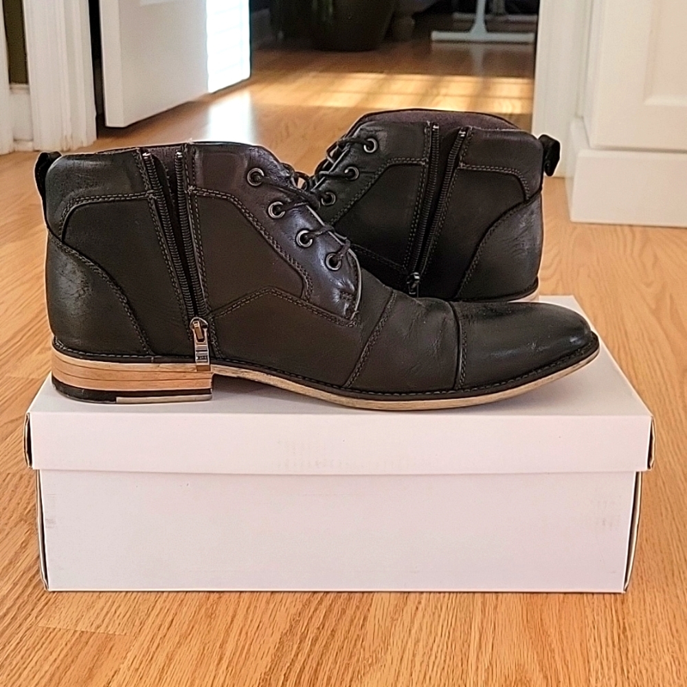 STEVE MADDEN BLACK BOOTS